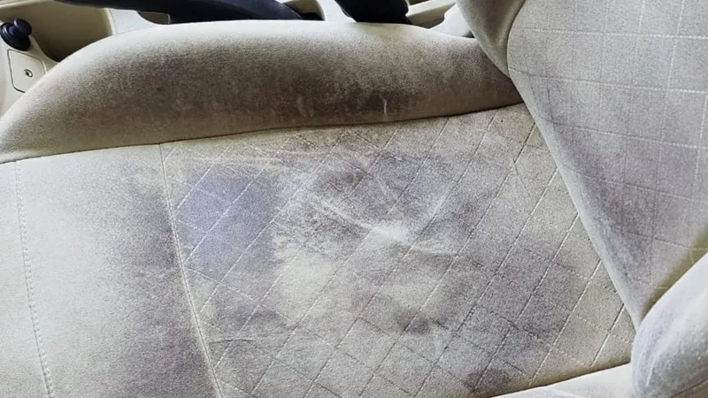 Banco auto em tecido cinzento — Antes da limpeza DeepClean